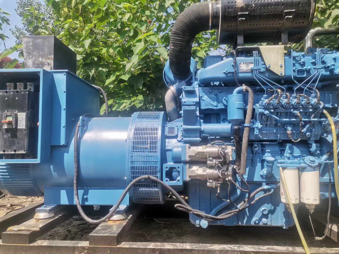 黔西详细说明降低 800kW 柴油发电机输出电流波动的方法